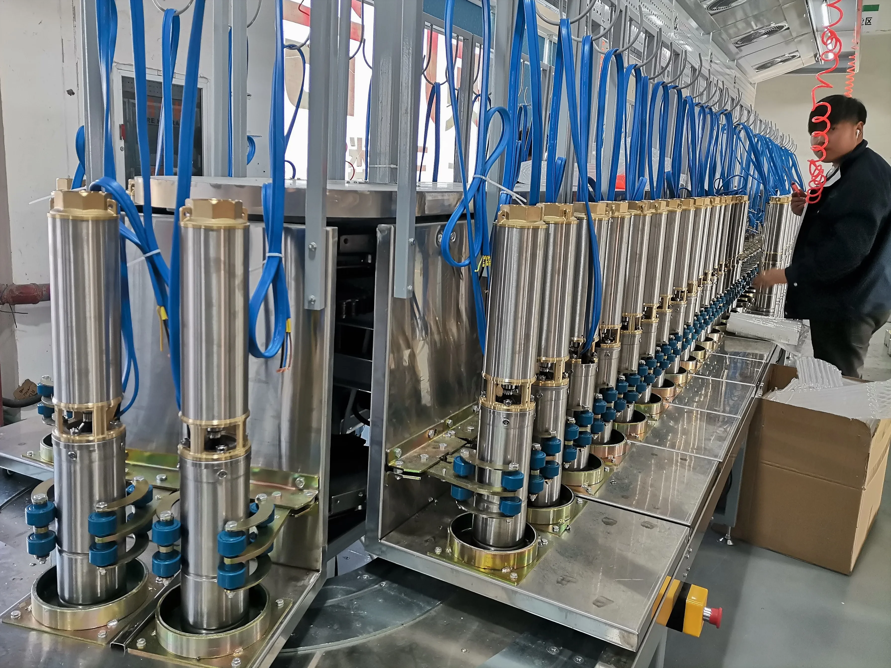 Solar Water Pump Deep Well Kit with Solar Panel - Self-Priming 0.75H P 110V Pure Sine Wave Inverter for Rural Water Supply