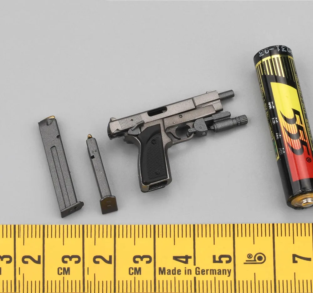 1/6 DAMTOYS DAM DMS031 Female Girl Evil Claire Game Character Mini Weapon PVC Material Secondary Weapon Can\'t be Fired Bullet