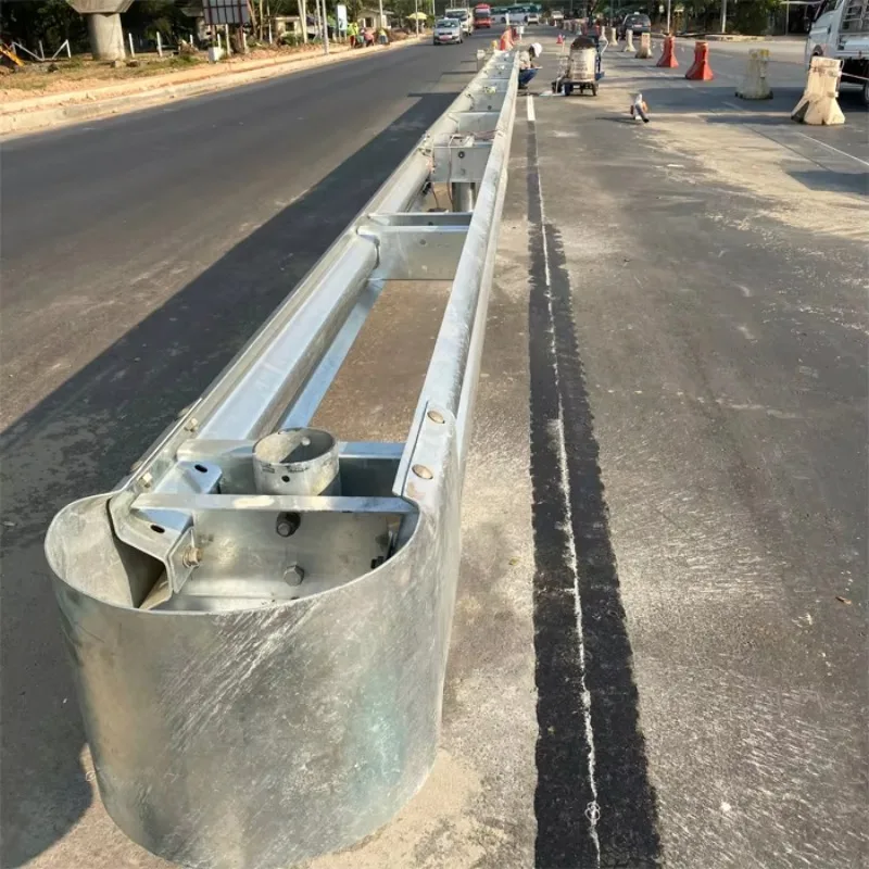 

Hot Highway Guardrail Plate / Traffic Safety Highway Guardrail Traffic Barrier Safety Barrier