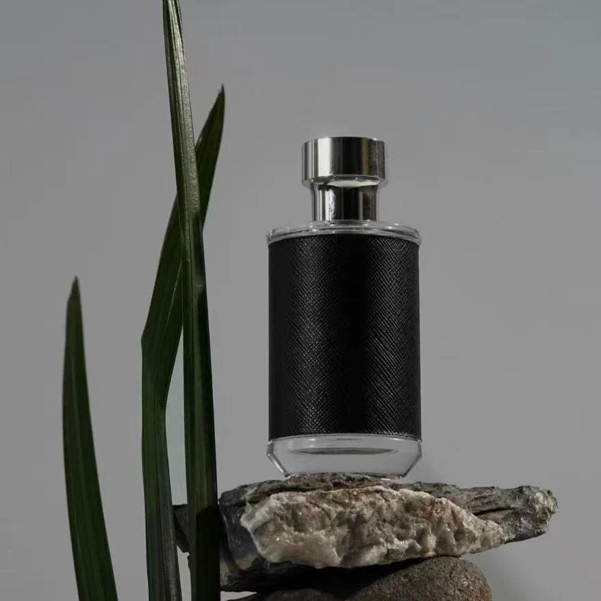 100ml luxury Brand Perfume with a rich woody oriental scent exquisite and elegant long-lasting a must-have for formal occasions