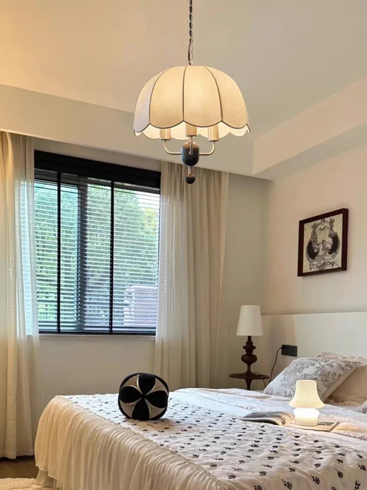 

French Retro Bedroom Pendant Lights Medieval Fabric Pattern Dining Room Chandelier Lighing Study Home Decor Lustre Lamp Fixtures