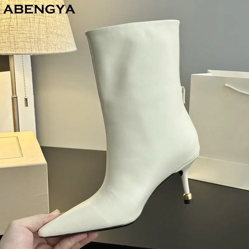 

Зимние белые кожаные ботильоны для женщин с острым носком, дизайнерские короткие ботинки на высоком каблуке с молнией сзади, модные вечерние женские ботинки челси