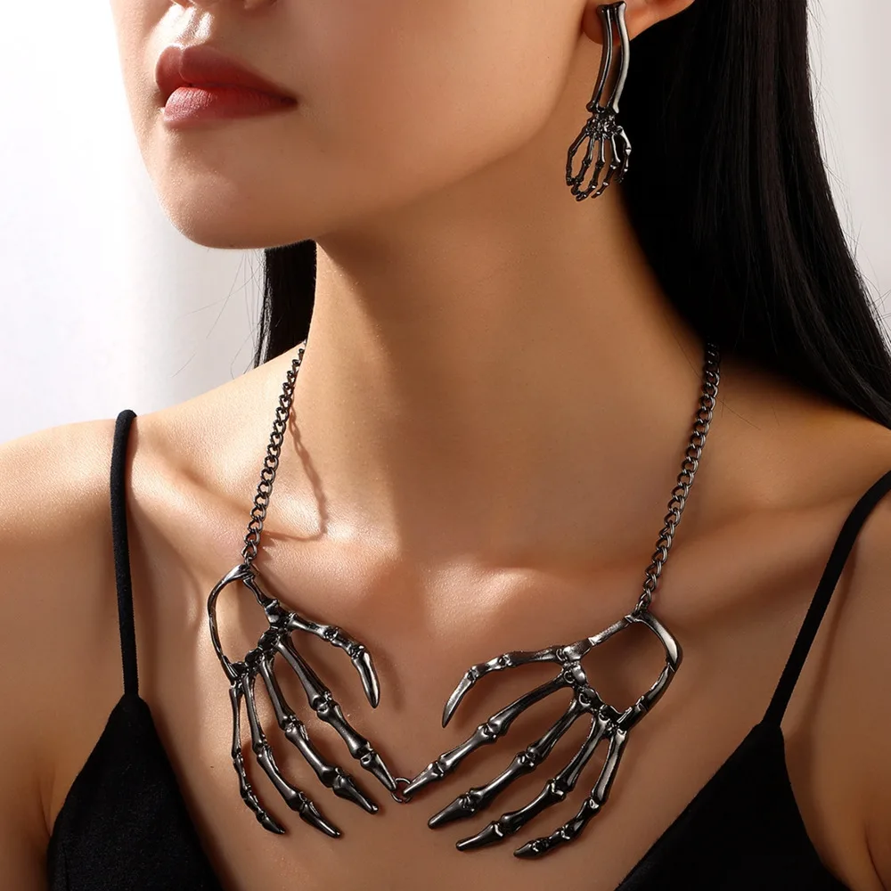 

2024 New Halloween Jewelry Set Gothic Punk Metal Hollow Skeleton Ghost Hand Necklace And Earrings