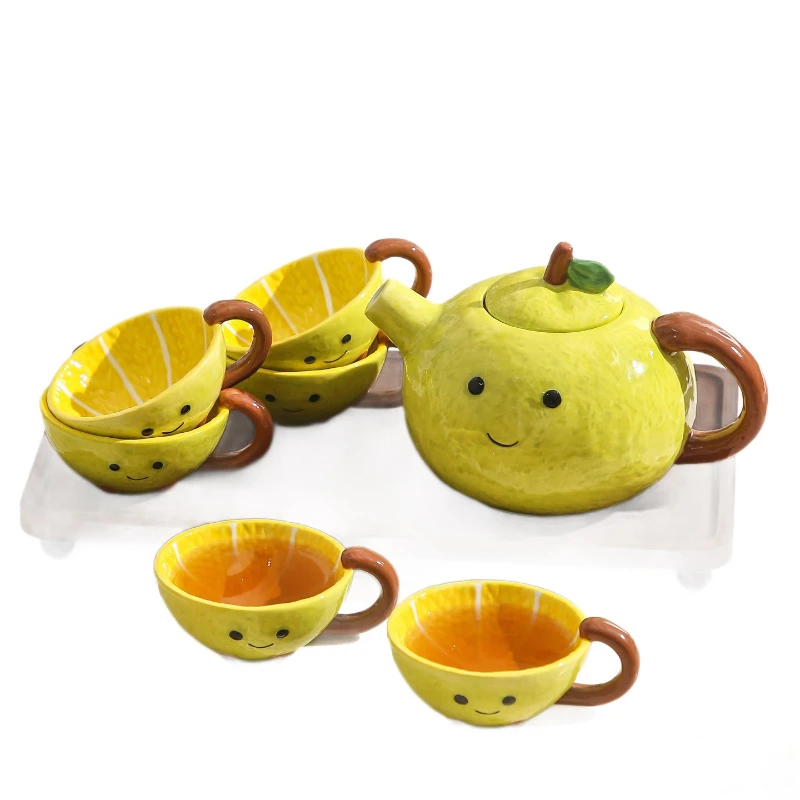 Orange-shaped Ceramic Teapot Cute Smiling Face Cartoon Teapot with Handle, Lid and Green Leaves Fruit-shaped Teapot Decoration