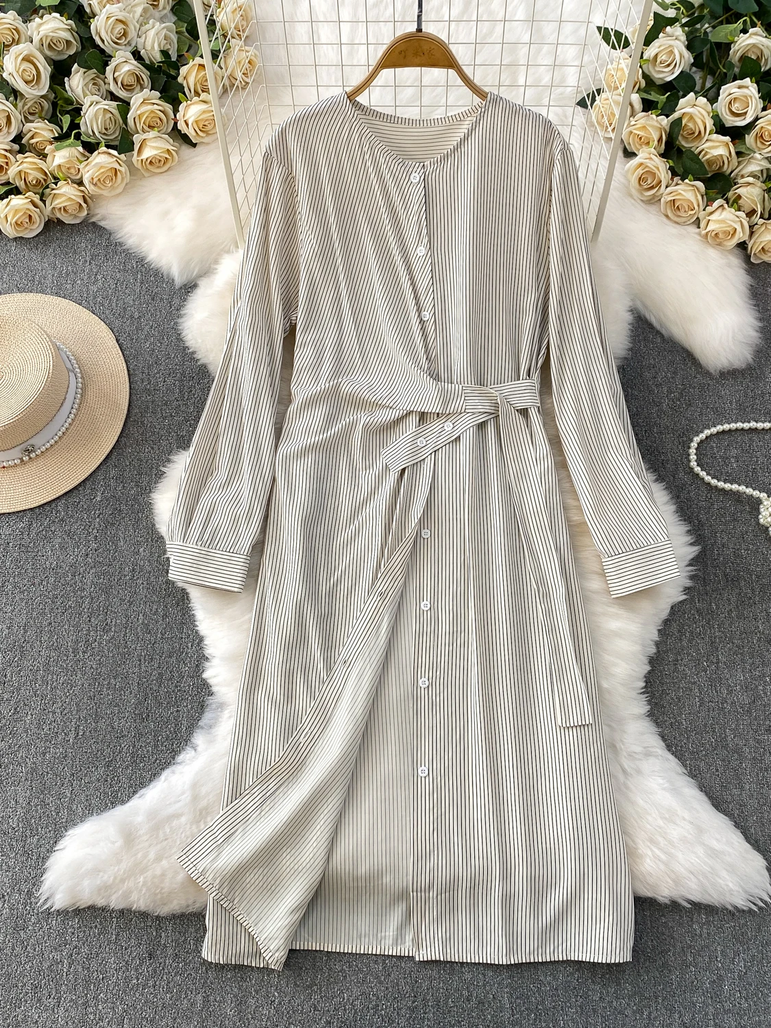 SuperAen Camisa larga holgada de estilo coreano con cuello redondo y rayas de gran tamaño, vestido de un solo pecho con cintura con cordones de diseño informal de otoño