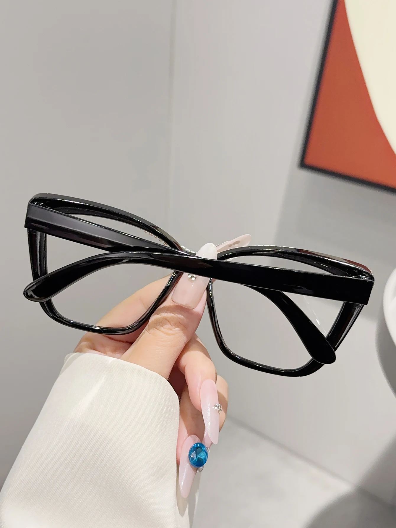 1 Stück Damen-Katzenaugen-Rahmenbrille, glänzendes Punkt-Diamant-Design, Retro-Modebrille, perfekte Geschenke, geeignet für Familie und Freunde – Detail 5