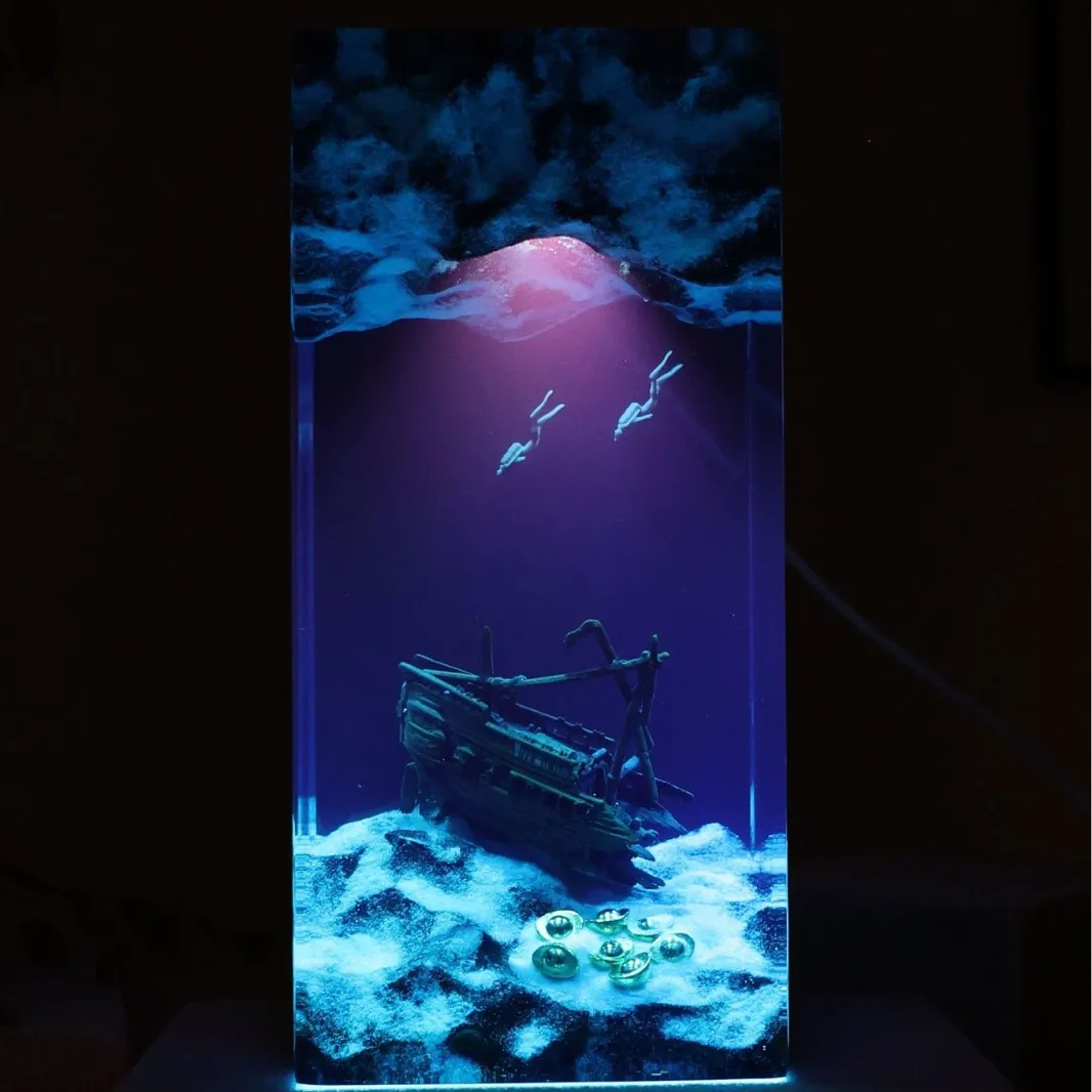 18*8*8 Cave Ship Diving Diver Home Decoration Luminous Sculpture Piece Marine Art Handicraft Solid Wood Resin Lamp