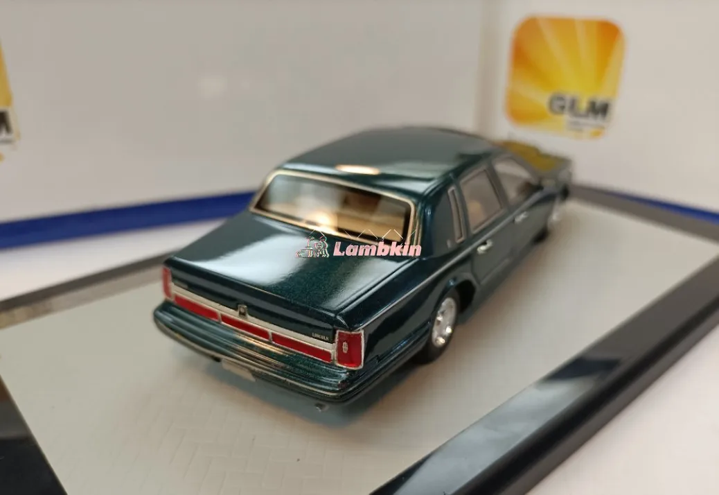 GLM 1:43 For Lincoln Town Car 1997 4-Door Limousine Model metallic green Collectible Gifts Ornaments Miniatures