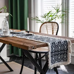 Jacquard Table Runner with Tassel Black and White Geometric Tablecloth Table Cover Home Party Decor Napkin TV Cabinet Dust Cover