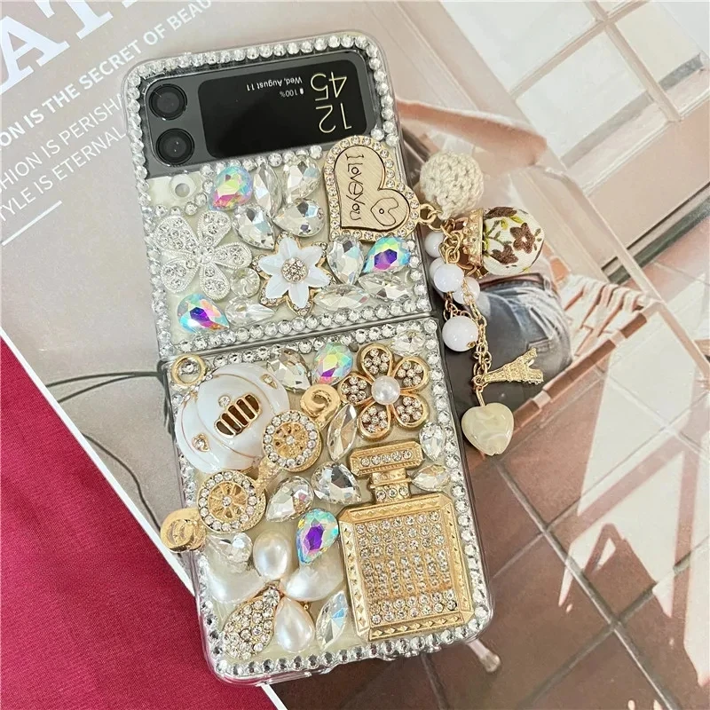 Fashionable Jewelled Phone Case with Pearl Diamond Flowers and Love Tassels for Samsung Galaxy Z Flip 2 3 4 5