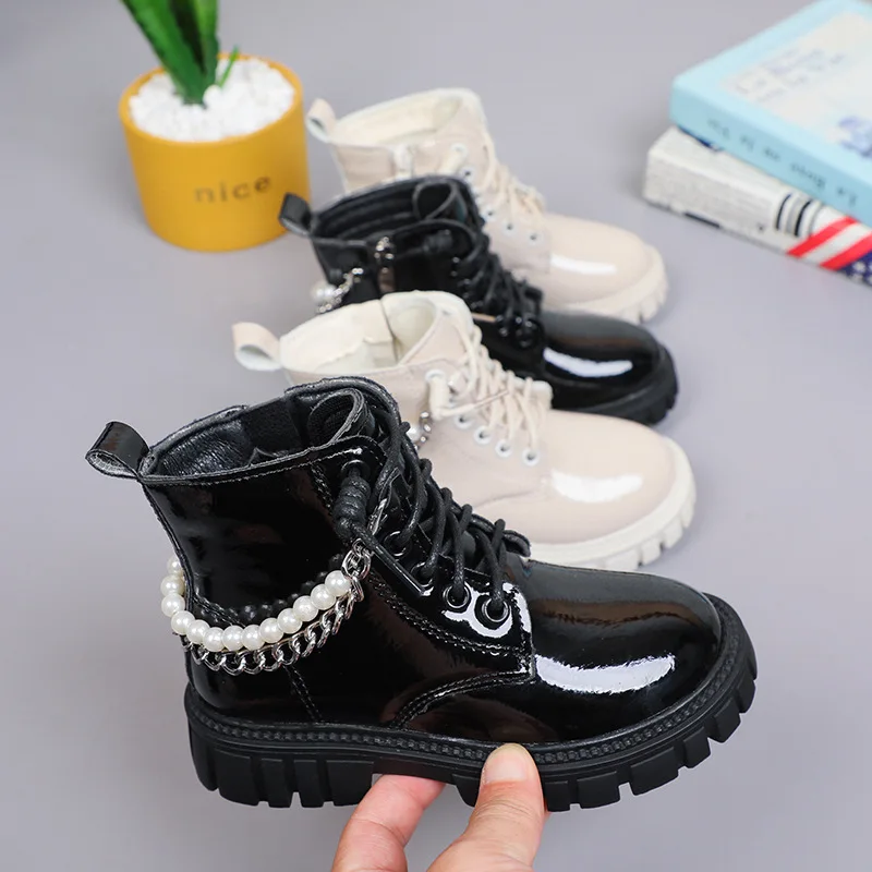 

New Spring Autumn Kids Shoes Girls Boots Childrens Ankle Boots with Pearl Chain Princess Shoes PU Leather Soft Sole Short Boots