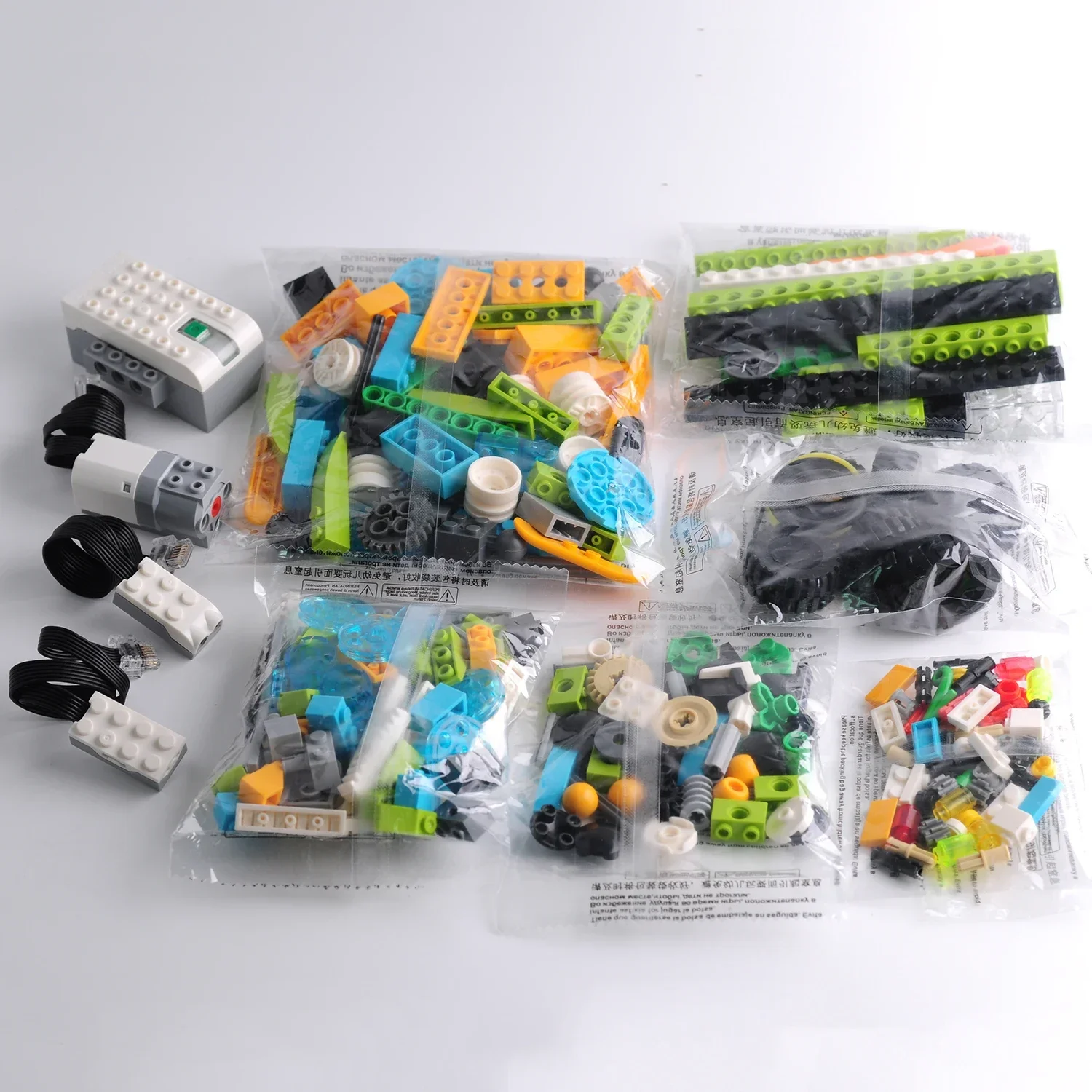 로봇 공학 건설 세트 빌딩 블록 Wedo2.0 교육용 DIY 장난감과 호환 가능 45300 하이테크 프로그래밍 로봇 상자 없음