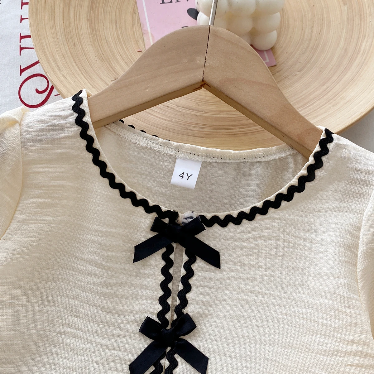 Modisches Freizeit-Set für Mädchen, Herbst, Schleifenband, Spitze, einfarbig, langärmeliges Puppenhemd + Hose mit weitem Bein, 2-teiliges Kleidungsset – Detail 4