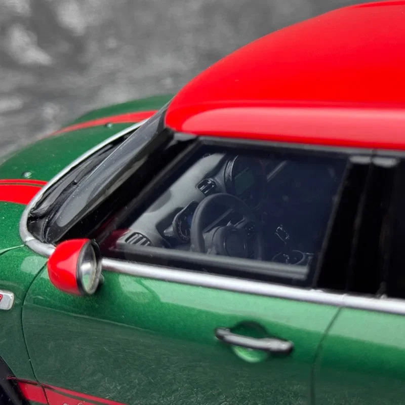 โมเดลรถเรซิ่น OTTO 1:18 สำหรับ (F54) JCW MINI COOPER CLUB F54