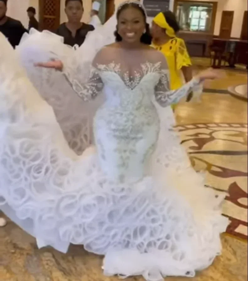 Customized High Quality Custom African Long Sleeve Round Neck Big Trailing Tutu Skirt Bridal Mermaid Wedding Dresses 2023