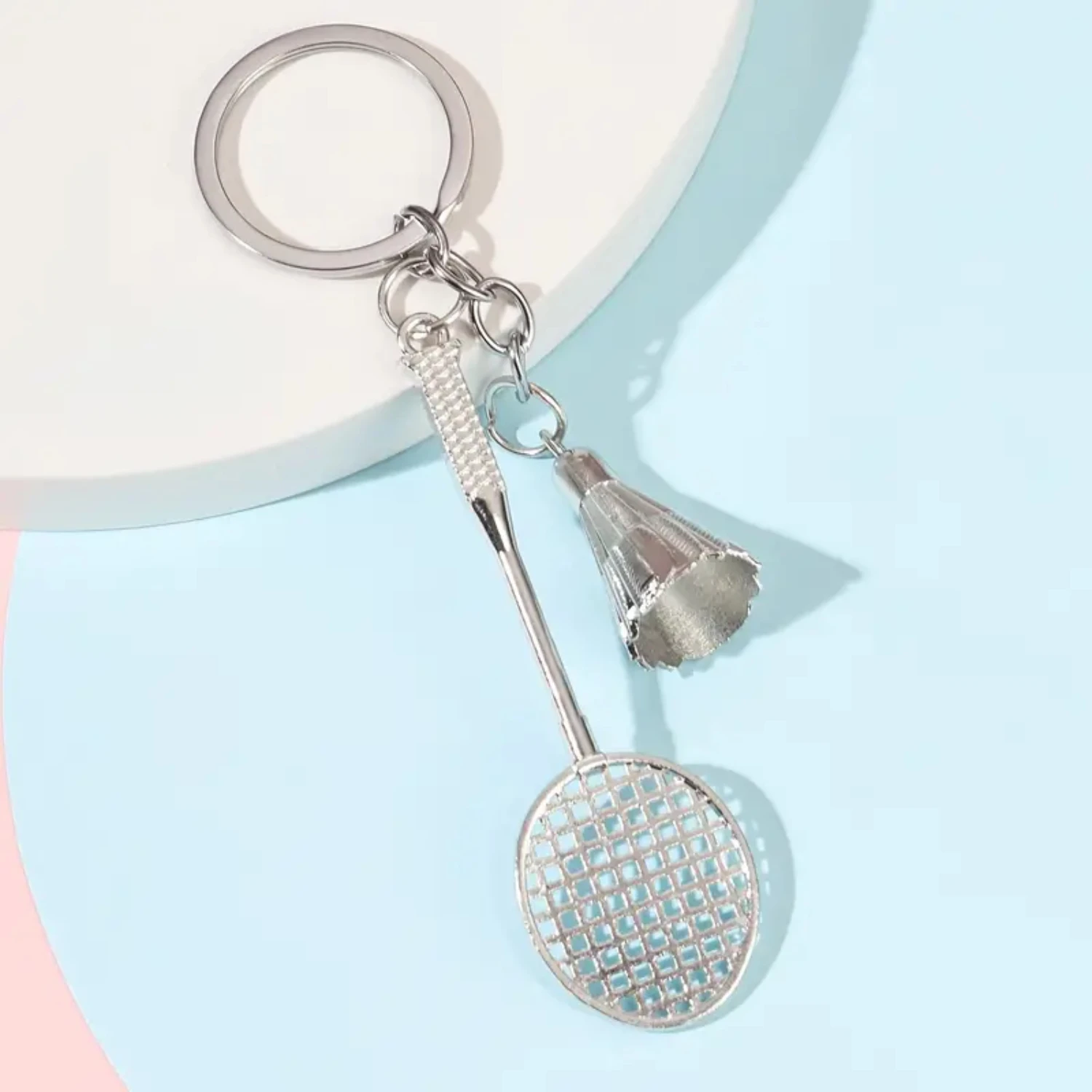 Mini Badminton Keychain with Ball Sports Equipment Shape - Cute Jewelry Accessory and Practical Gift Design