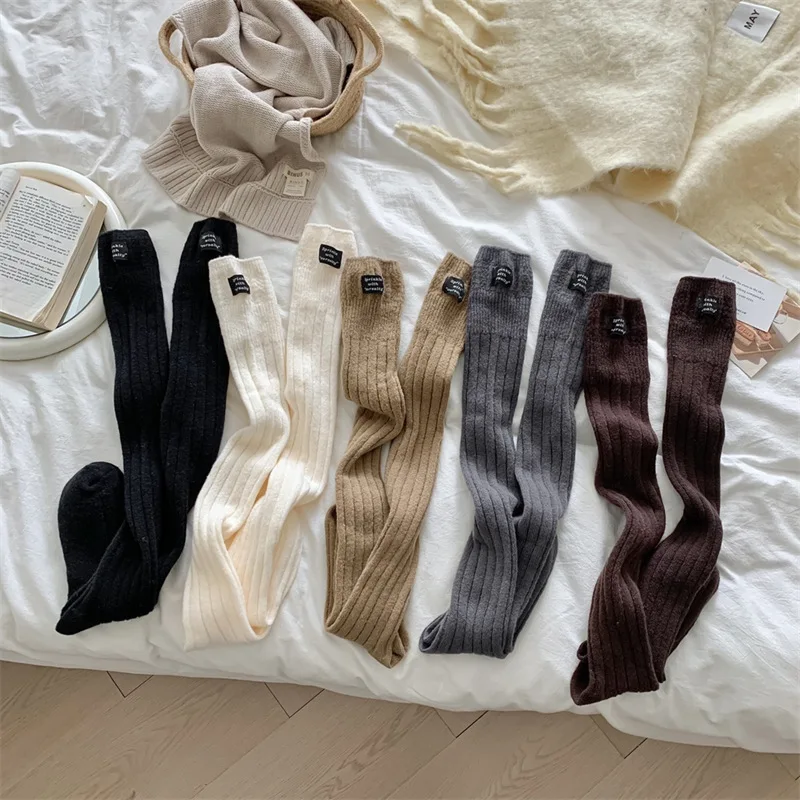 Осенне-зимние новые корейские теплые ворсовые носки, вязаные носки выше колена, высококачественные популярные сапоги для девочек, женские носки