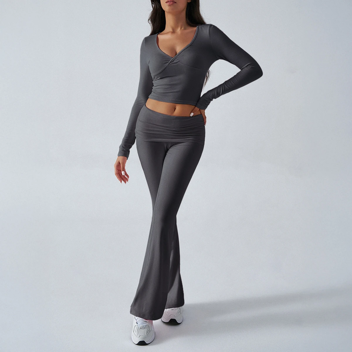 2026 new luxury women's clothing, indoor and outdoor leisure sports slim fit knitted long sleeved pants two-piece yoga set