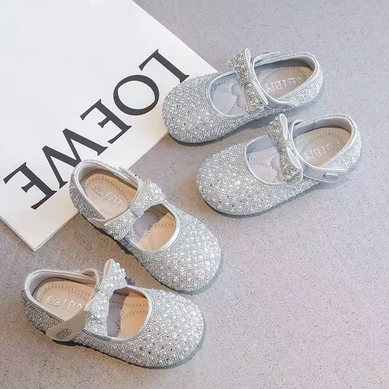 

Детская повседневная обувь, вечерняя обувь, весенняя обувь из искусственной кожи с кристаллами принцессы для девочек, нескользящая серебристо-бежевая обувь, размер 23-36