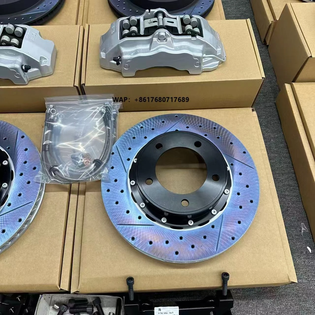 

Modified Brakes 18z Front 6Pot Rear 4Pot Calipers 362 Diameter Disc Rear 365 Diameter Disc Suitable Modifications for the LC200