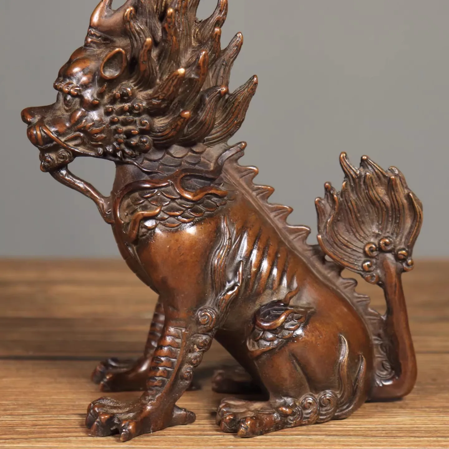 Antique Pure Copper Auspicious Beast Kylin Desktop Decorative Artwork Ornaments