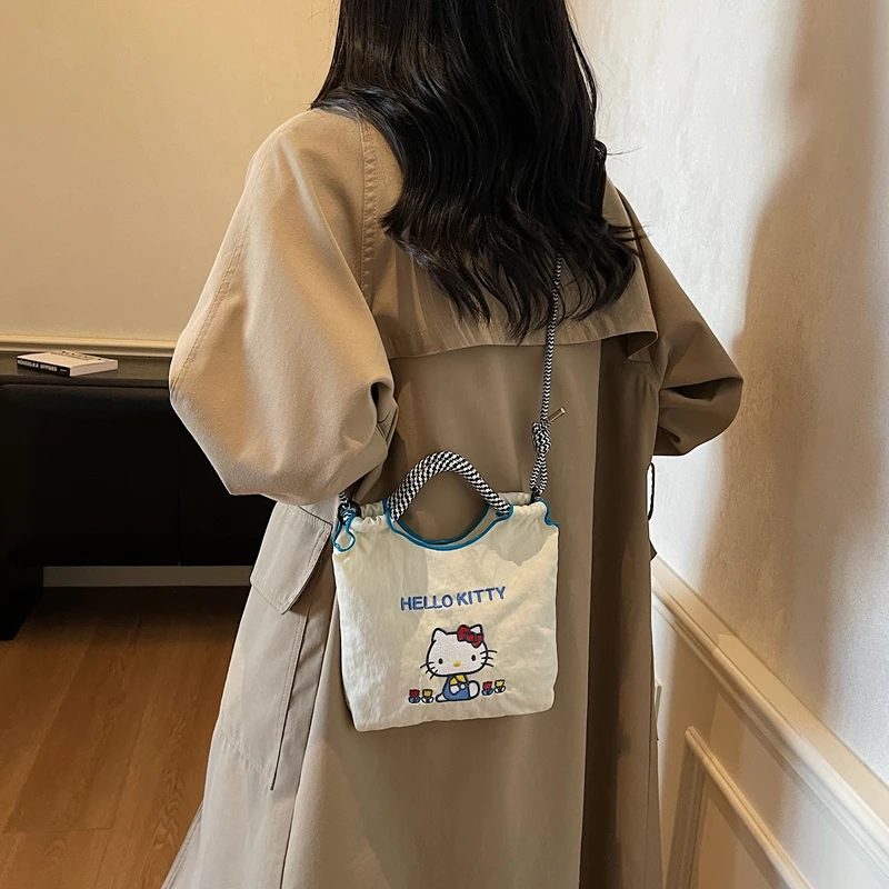 nova-bolsa-de-tecido-de-nylon-hellokit-2025-bolsa-casual-de-ande-capacidade-para-mulheres-bolsa-de-ombro-Unica-em-forma-d