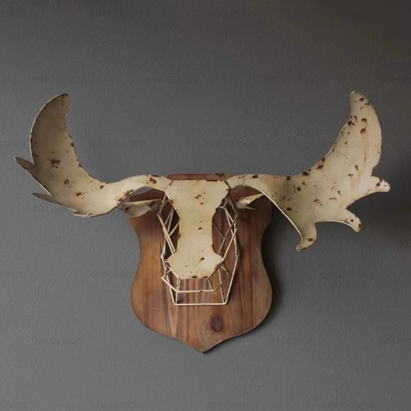 

Iron and Pine Wood Deer Head Wall Decor Country Bull Head Hanging Retro Restaurant Wall Mount Cafe Ornament