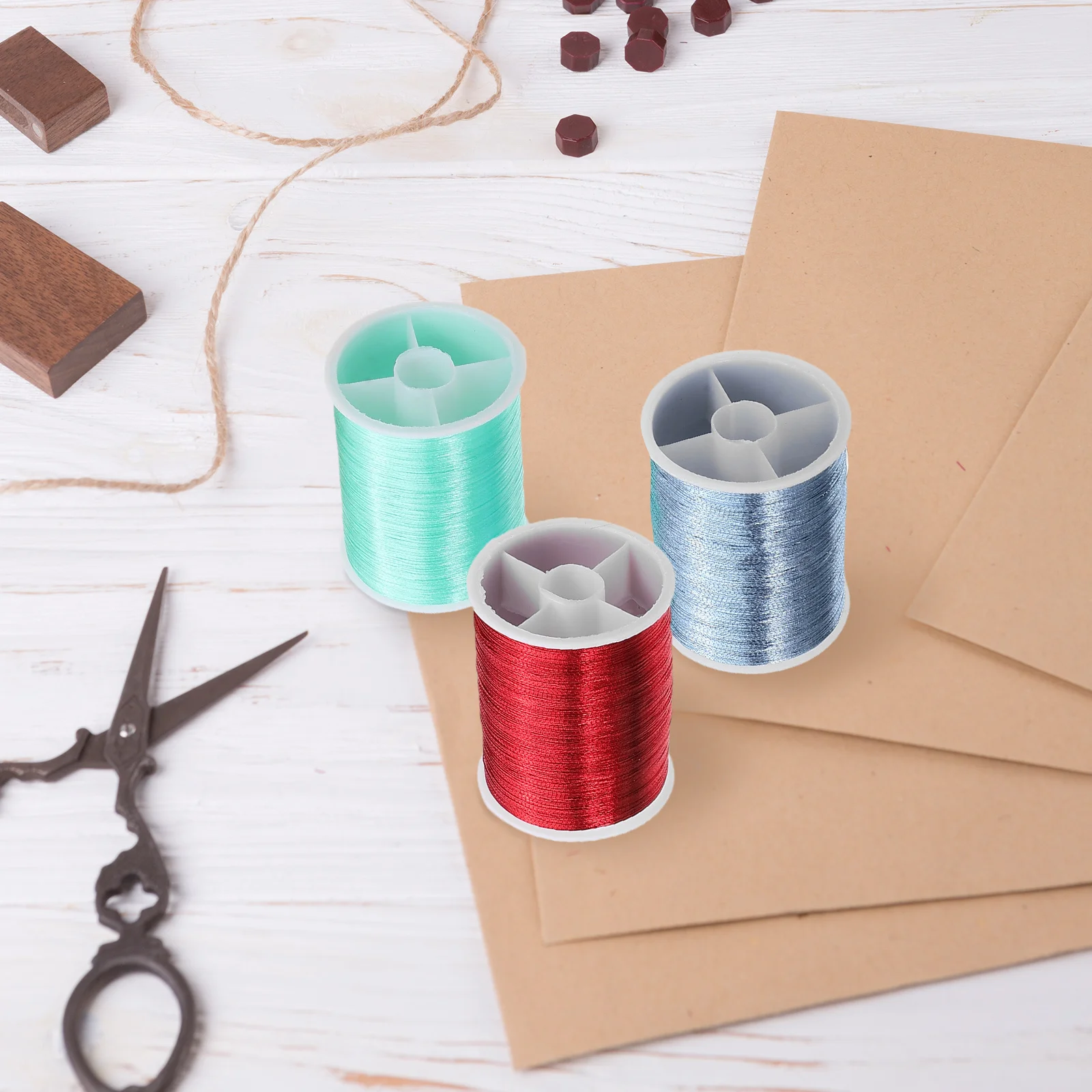 

Metallic Embroidery Thread Set Multicolor Polyester Glitter Sewing Spools for Needlework DIY Cross Stitch Quilting Crochet