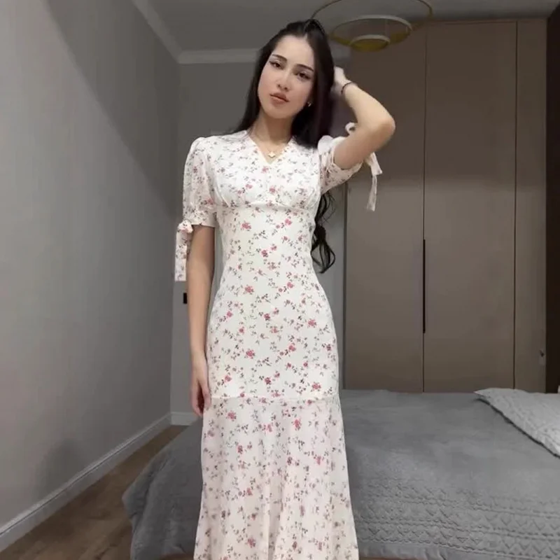 2025Temperamento fresco e dolce per la primavera e l'estateVAbito lungo floreale a maniche corte slim fit da donna