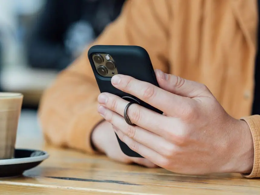 Soporte para teléfono con anillo para teléfono con cerradura cuádruple