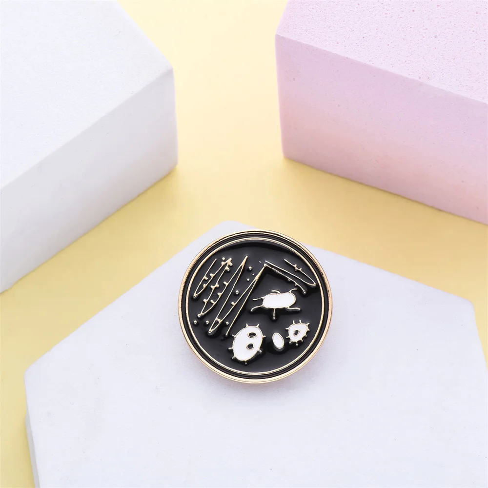 New Petri Dish Enamel Pin Microbiology Agar Art Bacteria Microbe Science Lab Lapel Badge Brooch for Scientific Researchers Gift