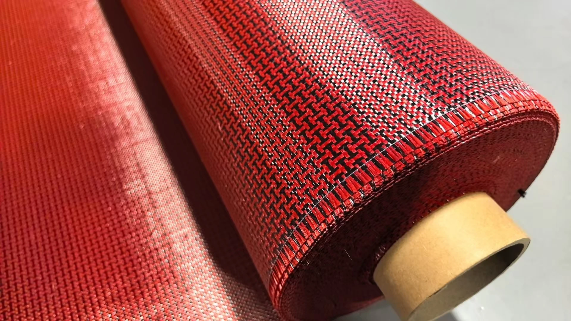 1100D /3K 210gsm Red Kevar & Carbon fibermixed Fabric Piain Hybrid Carbon Kevlar Cloth 100cm*50cm a slice
