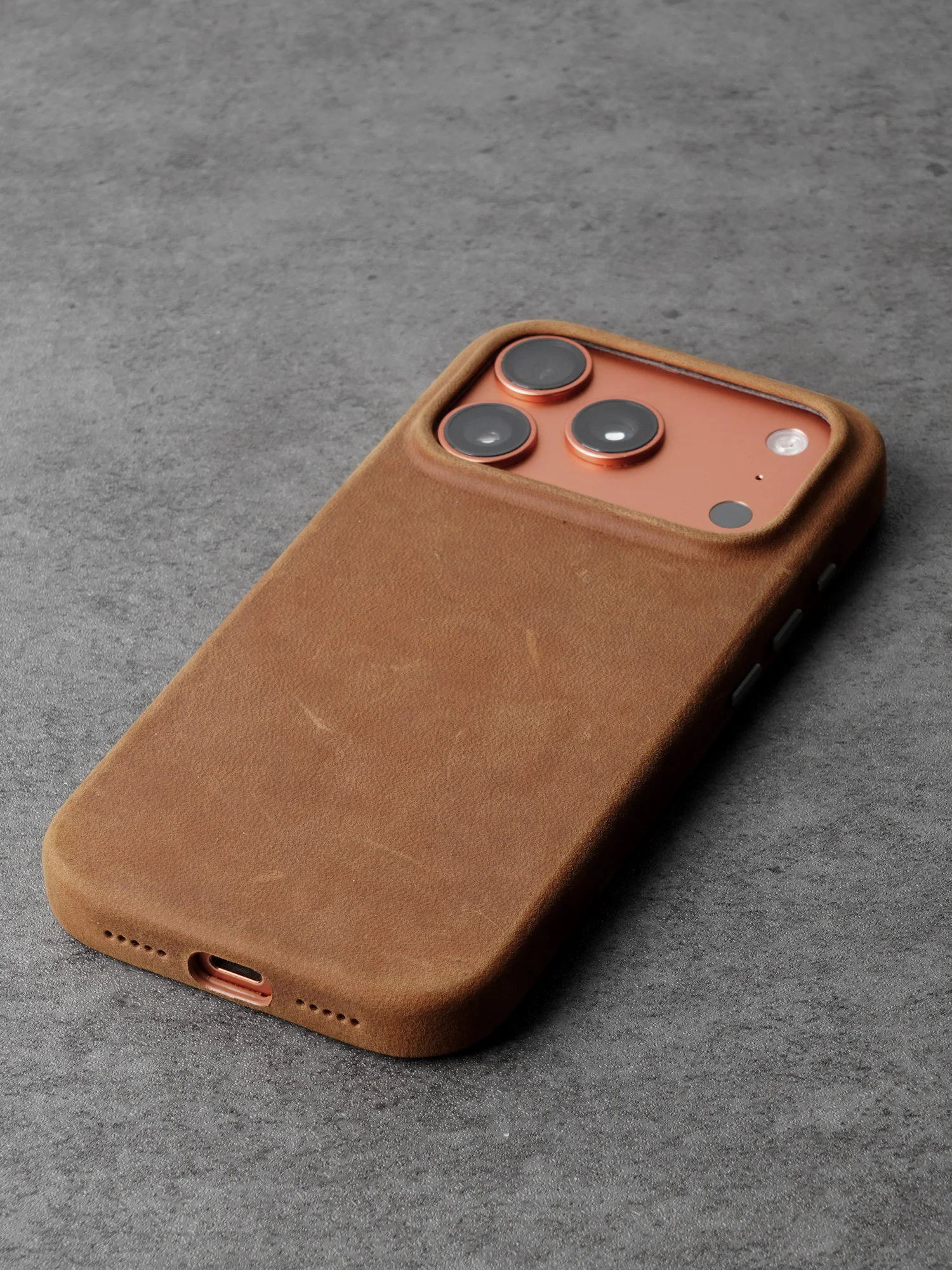 YMW Handgefertigte Crazy Horse Echtleder-Hülle für iPhone 18 17 Pro Max Magnetische PULL-UP Kratzfeste Rindsleder-Handyhülle – Detail 14