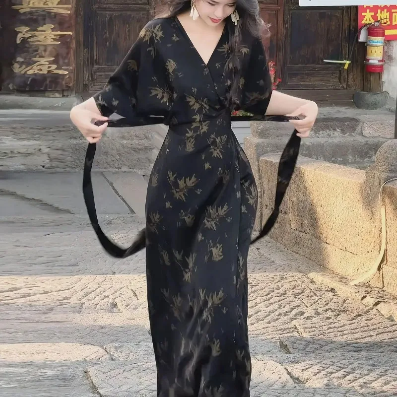 

Новинка 2023 года, летнее платье миди с цветочным принтом, женское черное платье в китайском стиле с коротким рукавом и высокой талией и v-образным вырезом