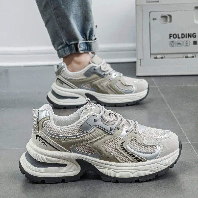 Sepatu Lari Pria Musim Semi 2025 Sepatu Ayah Gaya Korea Olahraga Kasual Pria Sepatu Pria Peninggi Sol Tebal Pelajar