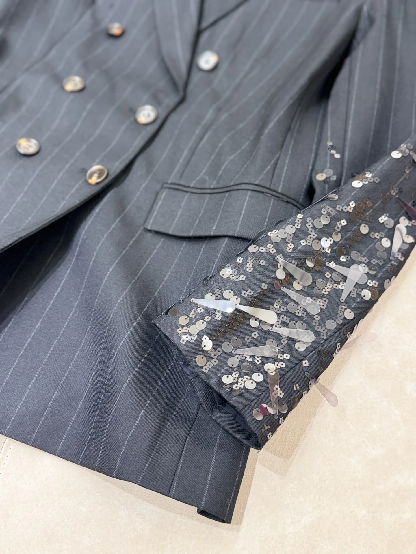 Ladies New High Quality Heavy Duty Striped Wool Suit Luxury Temperament Versatile Cuff Decoration