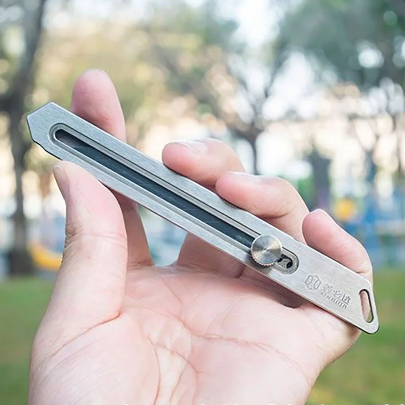 Imagem -02 - Titanium Alloy Utility Knife Sharp Survival Pocket Knife Abridor de Garrafas Cortador de Papel Edc Portátil Survival Tool Substituível Tc21