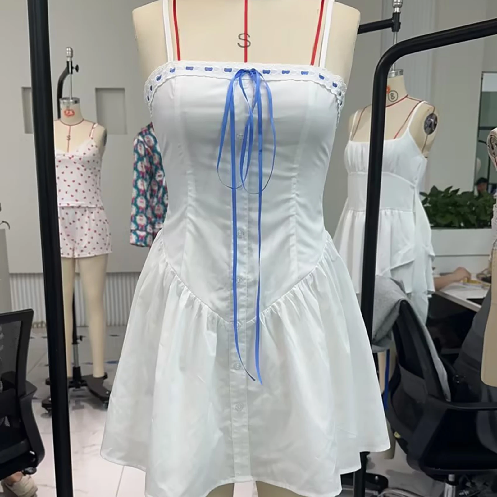 Diseñador 2025 Vestidos mujeres Mini vestido Bowknot Tie-Up frente sin mangas corsé Cami vestido verano moda espalda descubierta A-line vestido