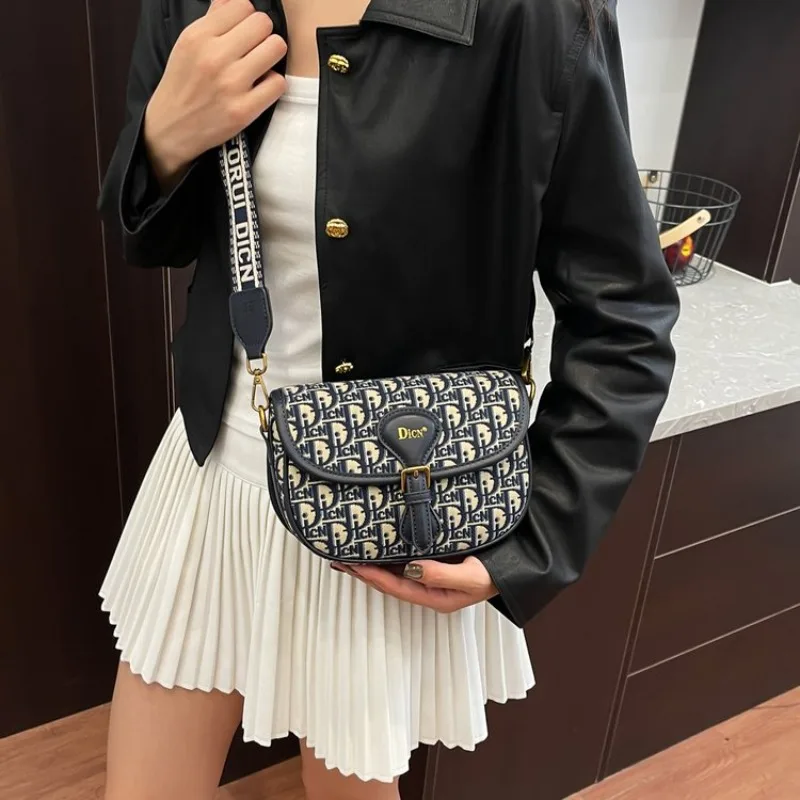 حقيبة كروس أنيقة للسيدات الناضجات بلمسة نهائية من الساتان وملمس لامع أنيق لليالي الحفلة الراقصة والمناسبات الرسمية #5