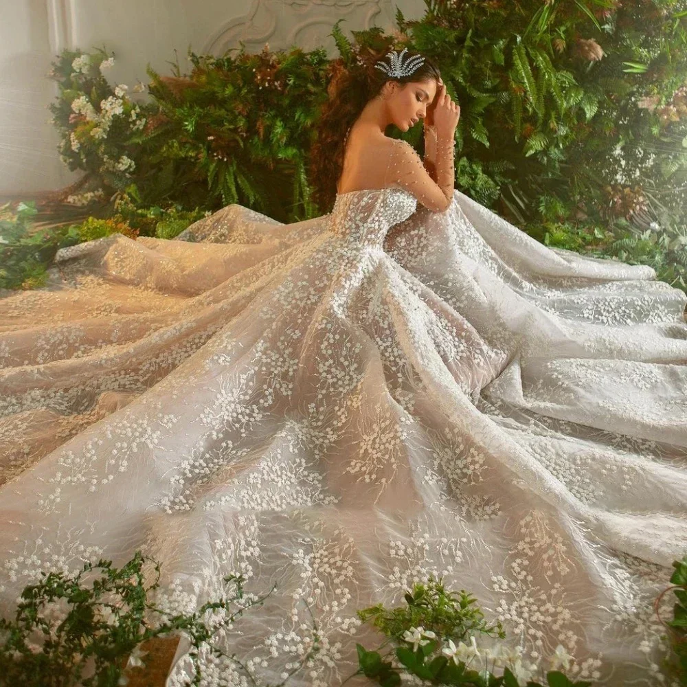 カスタマイズされたエレガントなボールガウンウェディングドレス、レースアップリケ、Vネック、ブライダルドレス、高品質プリンセスドレス