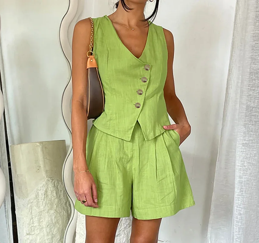 Ttwo Piece Set Women Elegant Shorts and Sleeveless Tops Streetwear Fashion Vest Buckle V-neck Half Pants Suit 2024 Summer New