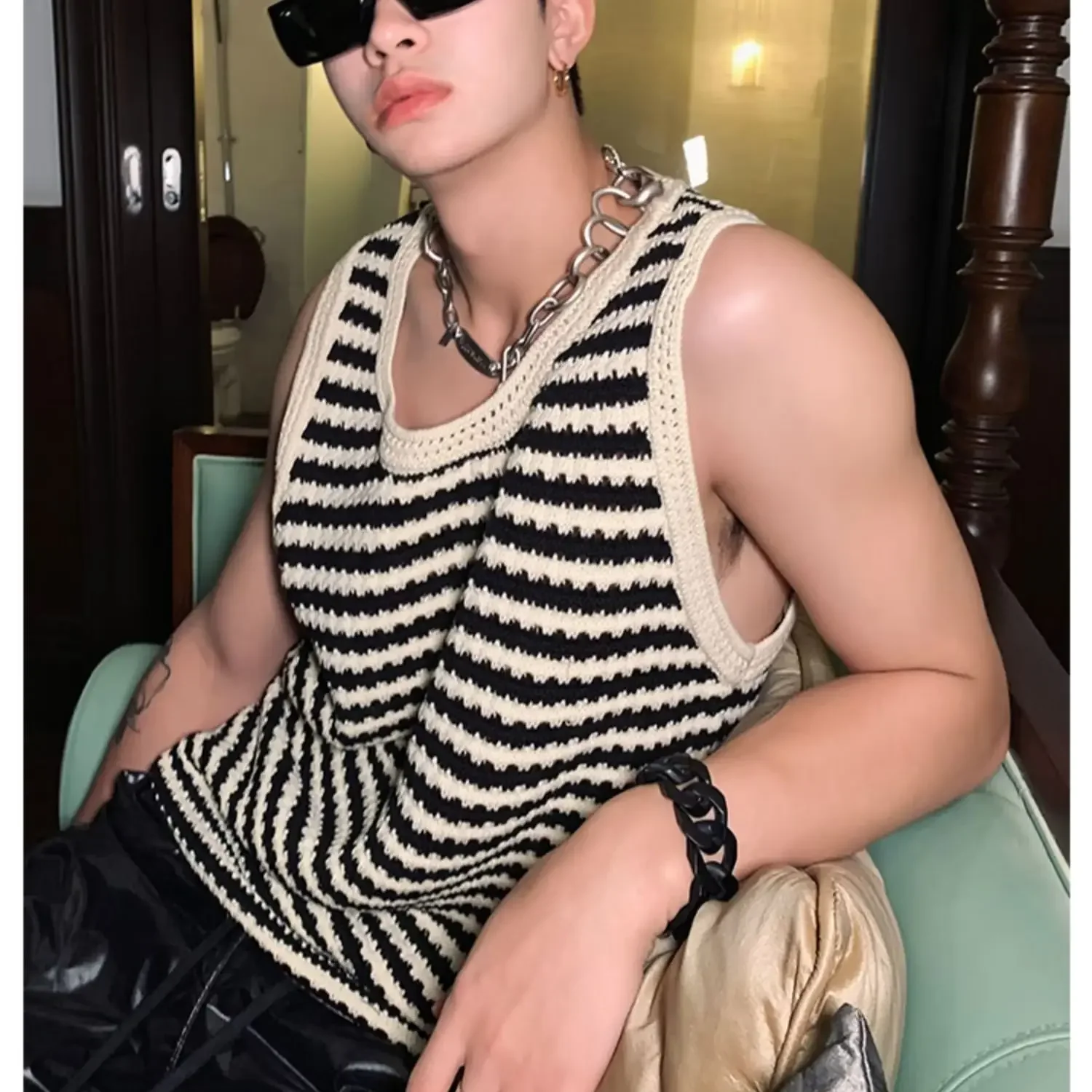 New Black and White Striped Hollow Mens Sweater Vest Casual Loose Sleeveless Houndstooth Harajuku Spaghetti Straps Sweater Vest