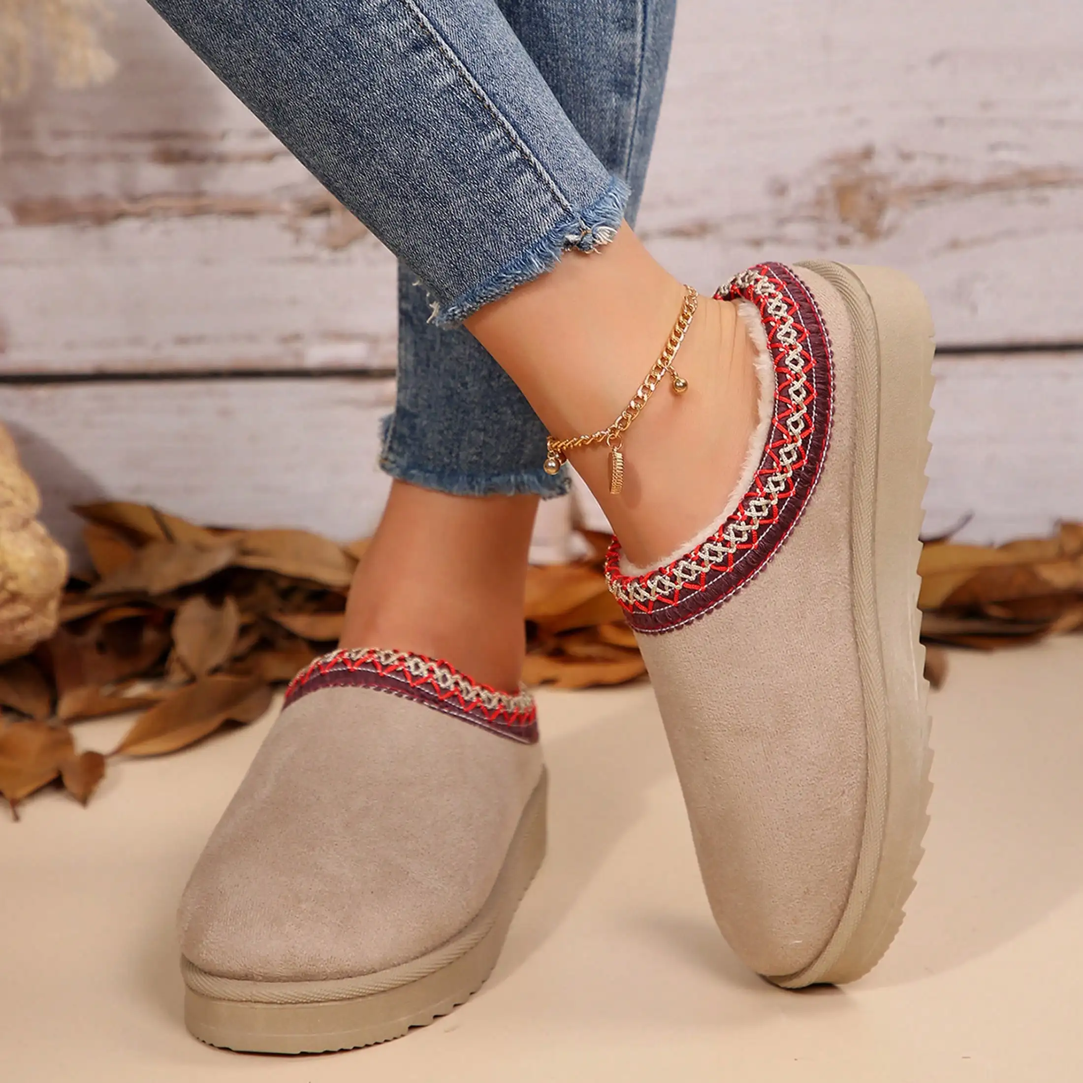 

Women's Sandals Platform Snow Boots - Warm And Durable Shoes For Outdoor Non Slip Comfort, Thickened Flat Soles With Win