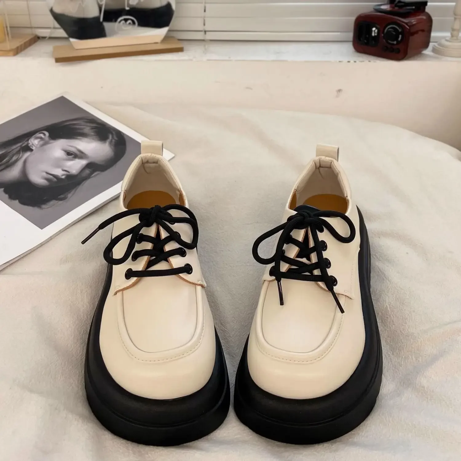 

Женские туфли-лодочки на платформе, женские лоферы на среднем каблуке с круглым носком, скидка в корейском стиле, обувь люксового бренда, нескользящая обувь