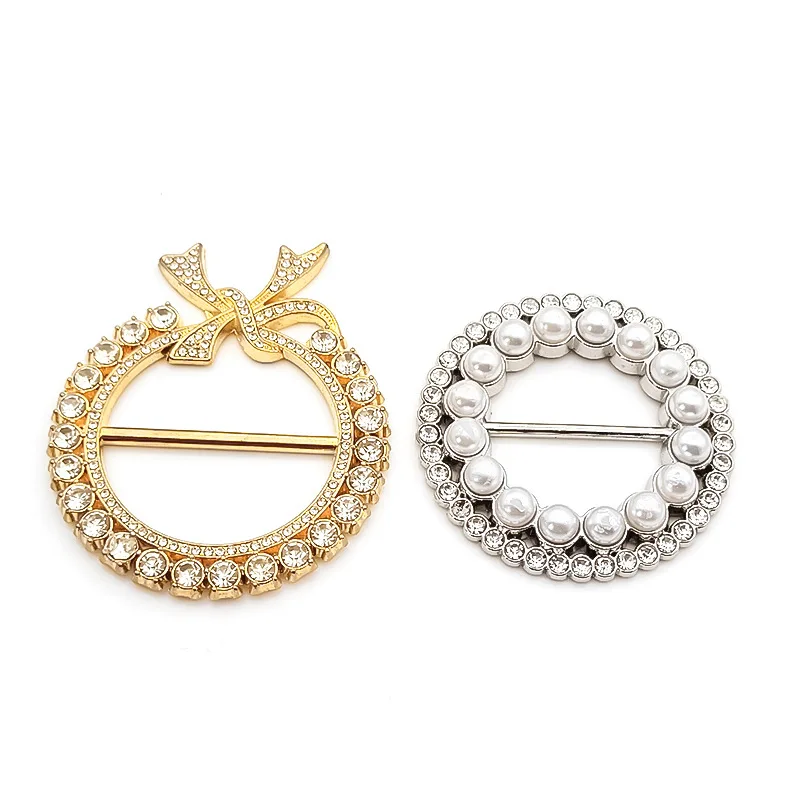 1pcs Wholesale Scarf Buckle High-grade Clothing Buckle Pearl Rhinestone Decorative Accessories Corner Knot Buckle.