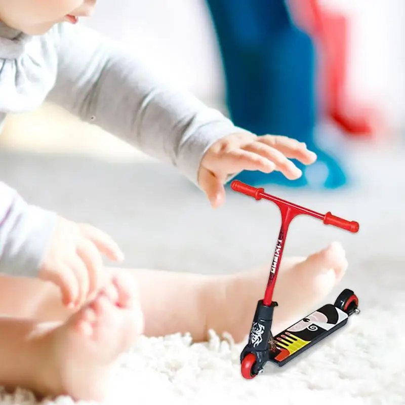 Mini Scooter de dedo de duas rodas para crianças, brinquedos educativos, favores do partido, treinamento do dedo com removível