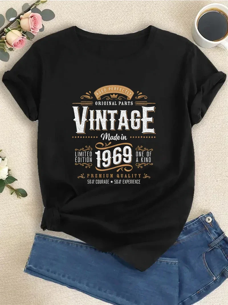 

Vintage 1951 73rd Birthday Decoration 73 Year Old Gifts T-Shirt Tee Short Sleeve Round Neck Top Women's T-shirt
