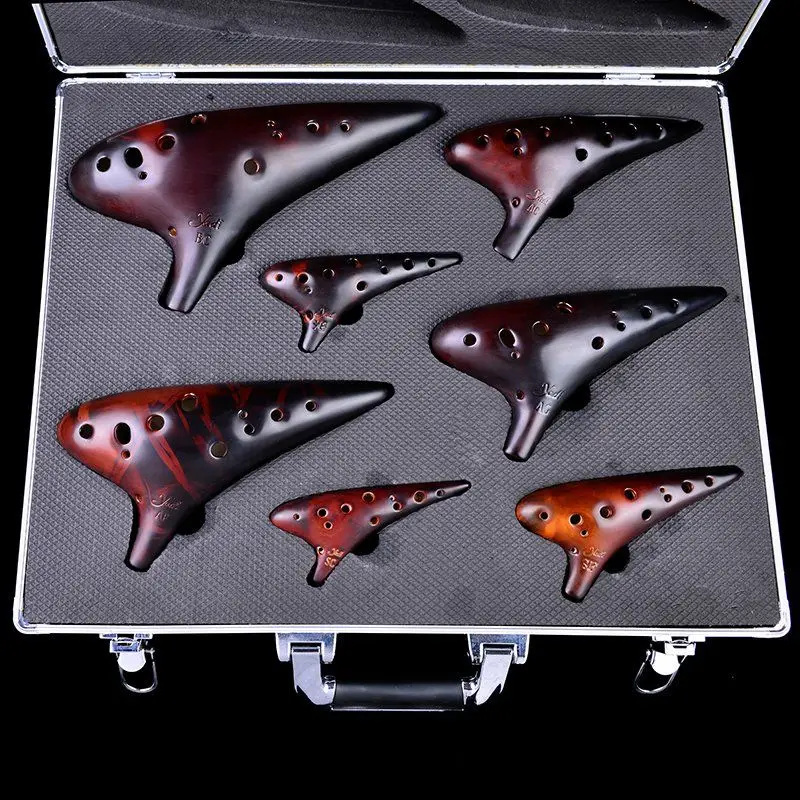Set ocarina tujuh buah dengan 12 lubang dan set instrumen musik profesional dengan 12 lubang untuk pertunjukan