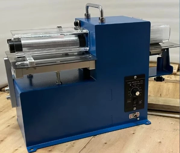 

Belt strip belt cutting machine tape folding machine belt strip cutting machine