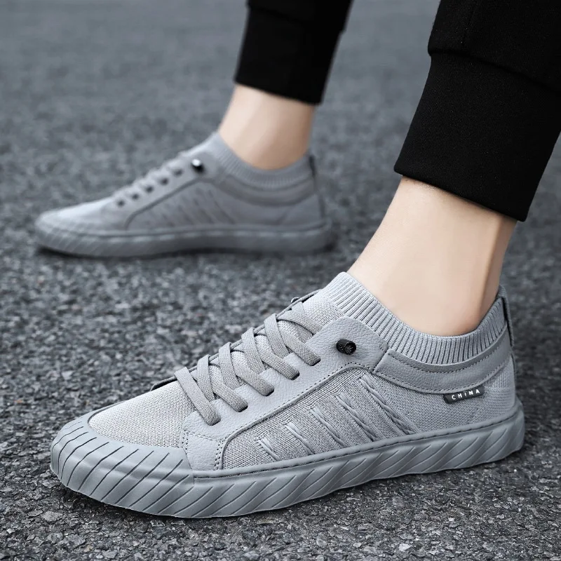 Sneakers Kanvas Pria Sepatu Kasual Pria untuk Berjalan Flat Shoes Slip-On Vulacnized Musim Panas 2023 Alas Kaki Kerja Sejuk Zapato De Hombre